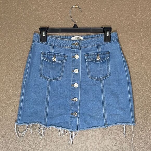 Forever 21 denim mini skirt size M - Picture 1 of 3